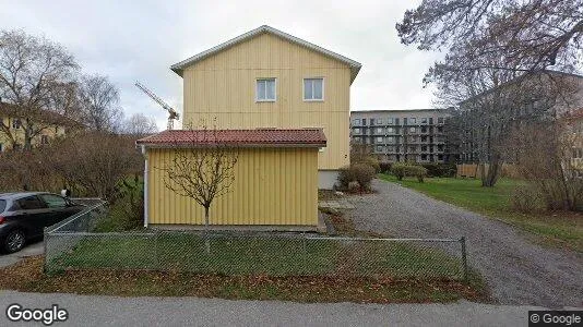 Lägenheter till salu i Upplands Väsby - Bild från Google Street View