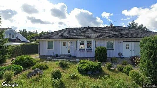 Lägenheter till salu i Huddinge - Bild från Google Street View