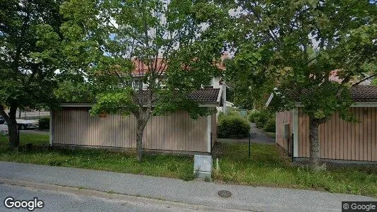 Lägenheter till salu i Huddinge - Bild från Google Street View
