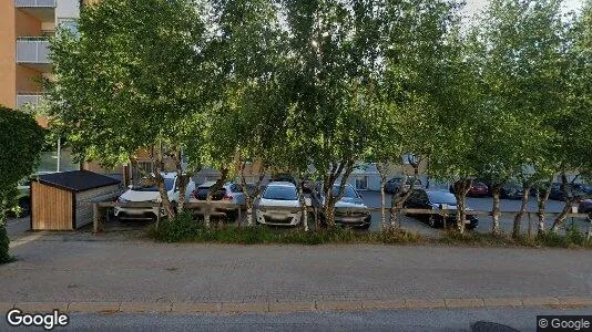 Lägenheter till salu i Huddinge - Bild från Google Street View
