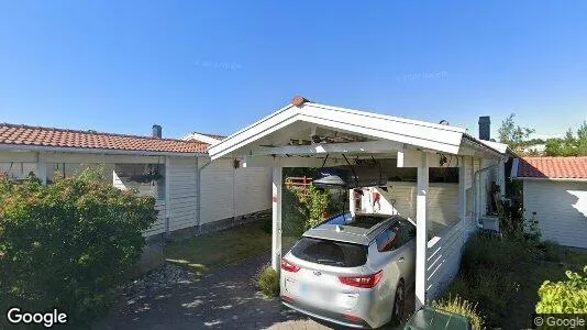 Lägenheter till salu i Ekerö - Bild från Google Street View