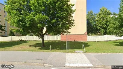 Bostadsrätter till salu i Botkyrka - Bild från Google Street View Bostadsrätter till salu i Botkyrka - Bild från Google Street View