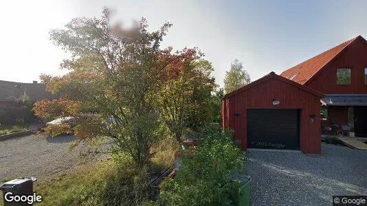 Lägenheter till salu i Ekerö - Bild från Google Street View