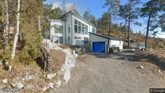 Lägenheter till salu i Huddinge - Bild från Google Street View