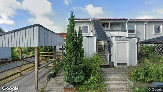 Lägenheter till salu i Huddinge - Bild från Google Street View