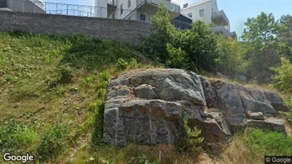 Bostadsrätter till salu i Tjörn - Bild från Google Street View