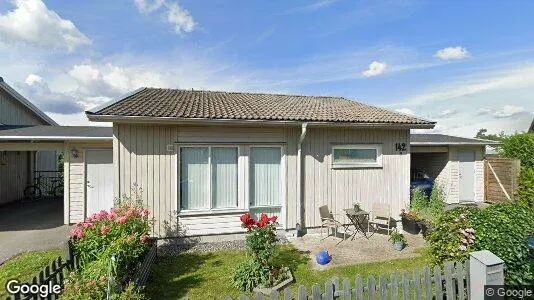 Lägenheter till salu i Botkyrka - Bild från Google Street View