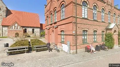 Lägenheter att hyra i Simrishamn - Bild från Google Street View Lägenheter att hyra i Simrishamn - Bild från Google Street View