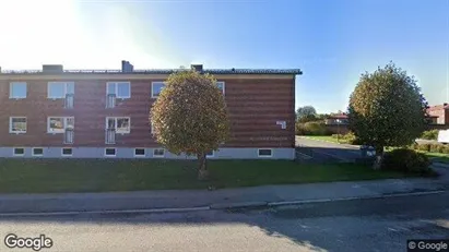 Lägenheter att hyra i Trollhättan - Bild från Google Street View Lägenheter att hyra i Trollhättan - Bild från Google Street View