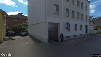 Lägenheter att hyra i Vänersborg - Bild från Google Street View Lägenheter att hyra i Vänersborg - Bild från Google Street View