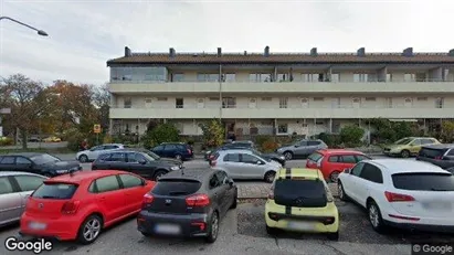 Bostadsrätter till salu i Söderort - Bild från Google Street View Bostadsrätter till salu i Söderort - Bild från Google Street View