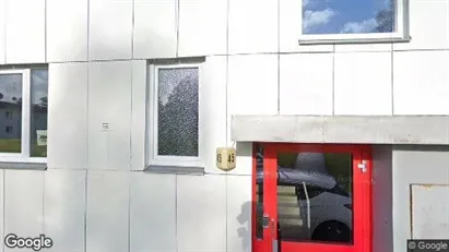 Lägenheter att hyra i Trollhättan - Bild från Google Street View Lägenheter att hyra i Trollhättan - Bild från Google Street View