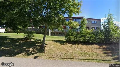 Lägenheter till salu i Kungälv - Bild från Google Street View Lägenheter till salu i Kungälv - Bild från Google Street View