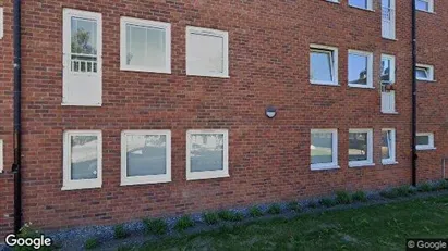 Lägenheter att hyra i Salem - Bild från Google Street View Lägenheter att hyra i Salem - Bild från Google Street View