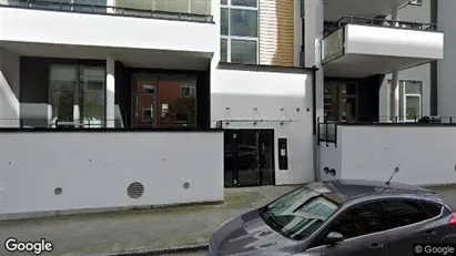 Lägenheter till salu i Halmstad - Bild från Google Street View Lägenheter till salu i Halmstad - Bild från Google Street View