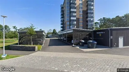Lägenheter till salu i Falkenberg - Bild från Google Street View Lägenheter till salu i Falkenberg - Bild från Google Street View