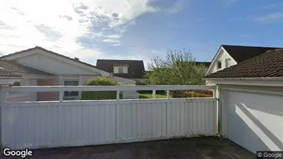 Lägenheter till salu i Halmstad - Bild från Google Street View Lägenheter till salu i Halmstad - Bild från Google Street View