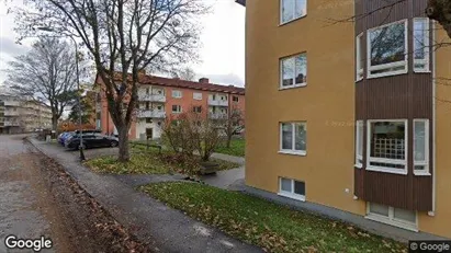 Lägenheter till salu i Söderort - Bild från Google Street View Lägenheter till salu i Söderort - Bild från Google Street View