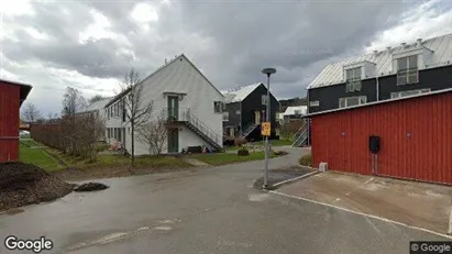 Lägenheter att hyra i Skövde - Bild från Google Street View Lägenheter att hyra i Skövde - Bild från Google Street View
