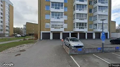 Lägenheter till salu i Skövde - Bild från Google Street View Lägenheter till salu i Skövde - Bild från Google Street View