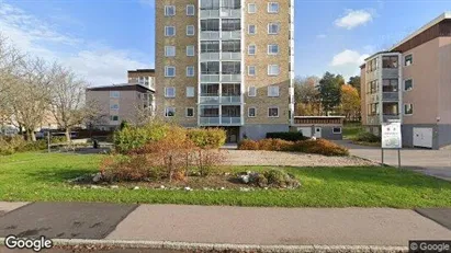 Bostadsrätter till salu i Köping - Bild från Google Street View Bostadsrätter till salu i Köping - Bild från Google Street View