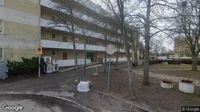 Lägenheter att hyra i Huddinge - Bild från Google Street View Lägenheter att hyra i Huddinge - Bild från Google Street View