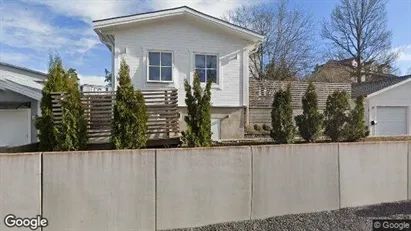 Bostadsrätter till salu i Huddinge - Bild från Google Street View