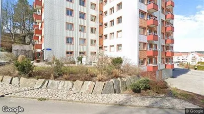 Lägenheter att hyra i Uddevalla - Bild från Google Street View Lägenheter att hyra i Uddevalla - Bild från Google Street View