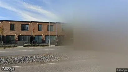 Lägenheter till salu i Täby - Bild från Google Street View Lägenheter till salu i Täby - Bild från Google Street View