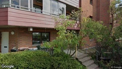 Bostadsrätter till salu i Nacka - Bild från Google Street View Bostadsrätter till salu i Nacka - Bild från Google Street View