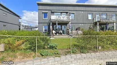 Lägenheter till salu i Norrtälje - Bild från Google Street View Lägenheter till salu i Norrtälje - Bild från Google Street View