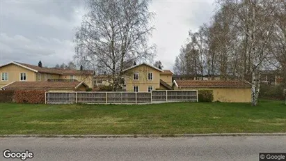 Lägenheter till salu i Halmstad - Bild från Google Street View Lägenheter till salu i Halmstad - Bild från Google Street View