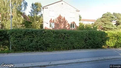 Lägenheter till salu i Lidingö - Bild från Google Street View Lägenheter till salu i Lidingö - Bild från Google Street View