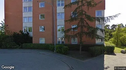 Lägenheter till salu i Solna - Bild från Google Street View Lägenheter till salu i Solna - Bild från Google Street View