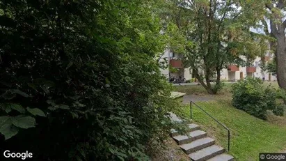 Bostadsrätter till salu i Nacka - Bild från Google Street View Bostadsrätter till salu i Nacka - Bild från Google Street View