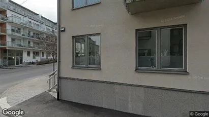 Lägenheter till salu i Haninge - Bild från Google Street View Lägenheter till salu i Haninge - Bild från Google Street View
