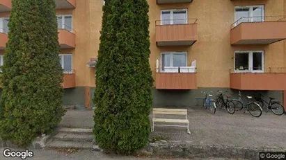Lägenheter till salu i Hudiksvall - Bild från Google Street View Lägenheter till salu i Hudiksvall - Bild från Google Street View