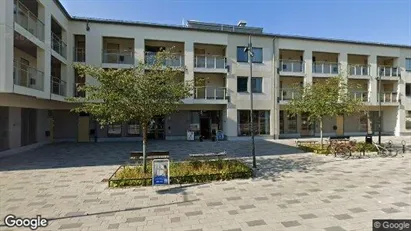 Lägenheter att hyra i Upplands-Bro - Bild från Google Street View Lägenheter att hyra i Upplands-Bro - Bild från Google Street View