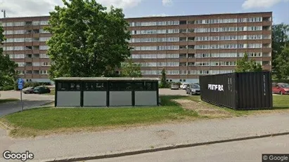 Lägenheter att hyra i Västerås - Bild från Google Street View Lägenheter att hyra i Västerås - Bild från Google Street View