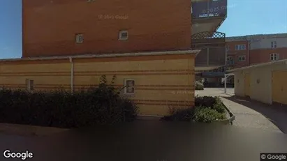 Lägenheter att hyra i Lysekil - Bild från Google Street View Lägenheter att hyra i Lysekil - Bild från Google Street View