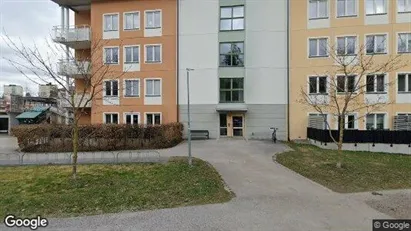 Lägenheter till salu i Huddinge - Bild från Google Street View Lägenheter till salu i Huddinge - Bild från Google Street View