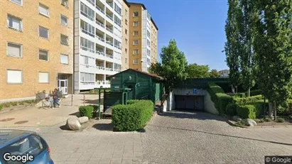 Lägenheter att hyra i Fosie - Bild från Google Street View Lägenheter att hyra i Fosie - Bild från Google Street View