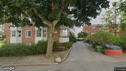 Bostadsrätter till salu i Nacka - Bild från Google Street View Bostadsrätter till salu i Nacka - Bild från Google Street View