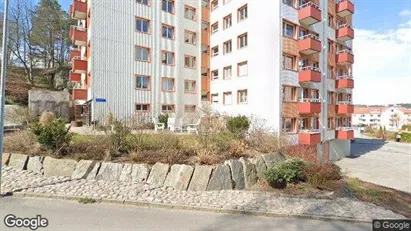 Lägenheter att hyra i Uddevalla - Bild från Google Street View Lägenheter att hyra i Uddevalla - Bild från Google Street View