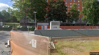 Lägenheter att hyra i Botkyrka - Bild från Google Street View Lägenheter att hyra i Botkyrka - Bild från Google Street View