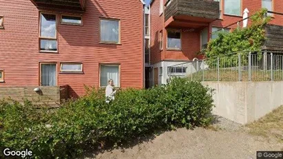 Lägenheter till salu i Huddinge - Bild från Google Street View Lägenheter till salu i Huddinge - Bild från Google Street View