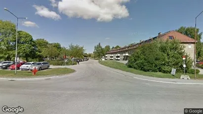 Lägenheter till salu i Täby - Bild från Google Street View Lägenheter till salu i Täby - Bild från Google Street View