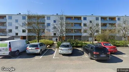 Lägenheter att hyra i Halmstad - Bild från Google Street View Lägenheter att hyra i Halmstad - Bild från Google Street View