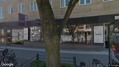 Lägenheter till salu i Örebro - Bild från Google Street View Lägenheter till salu i Örebro - Bild från Google Street View
