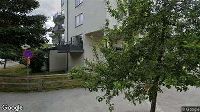 Lägenheter till salu i Täby - Bild från Google Street View Lägenheter till salu i Täby - Bild från Google Street View